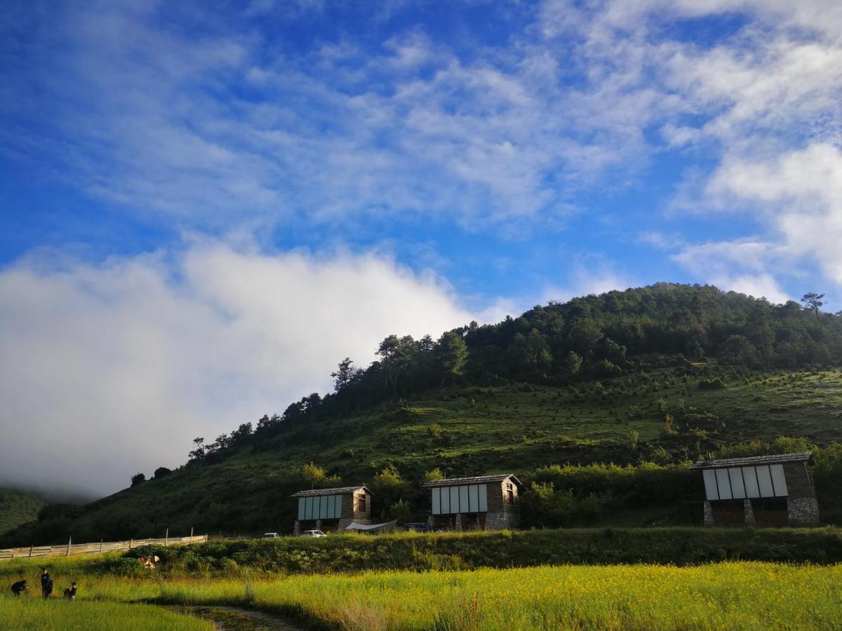 Shangri-La Dala Pasture Hotel Deqen Exterior photo